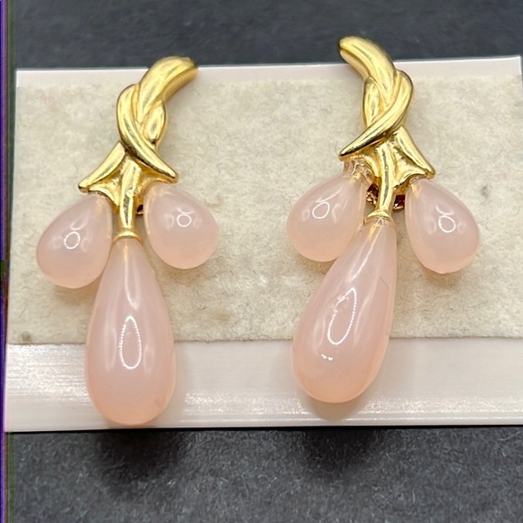 Vintage Crown Trifari pink faux stone earrings